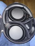 Sony trådlösa around-ear hörlurar WH-1000XM3 (svart)