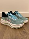 Hoka bondi 9