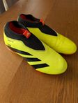 Adidas Predator (Nyskick, Storlek 37)