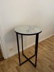 Marmor sidobord / piedestal 