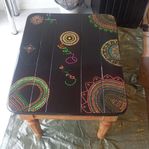 Handmålat träbord