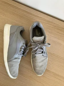 Puma grå skor/sneakers/träningsskor i storlek 45