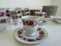 Vacker Kaffeservis med rosor