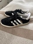 Adidas gazelle superfina 