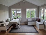 kökssoffa, bord, stolar, bänk