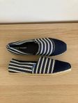 Herrskor randiga vita/marinblå espadrillos i storlek 45 