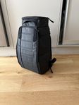 DB  Hugger 30L 