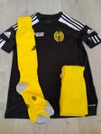 Huddinge fotbolls T-shirt/strumpor 164stl. 50kr