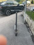 Ninebot by Segway ES2 – Elscooter (småfix behövs)