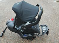 Britax Baby-Safe Core babyskydd med tillhörande basenhet