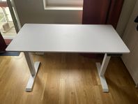 Skrivbord höj- och sänkbart