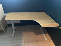 Höj och sänkbart skrivbord