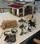 Stall med tillbehör från Schleich 