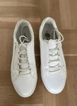 Vita sneakers storlek 42