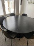 Matbord och stolar 