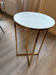 Sidobord i glas med marmorimitation