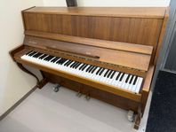 Akustiskt piano Nylund & Son