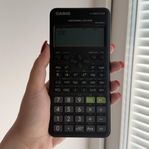 Casio fx-82ES PLUS 2nd Edition - som ny skick!