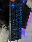 Razer BlackWidow V3, Logitech G Pro X S 2, HyperX Headset 