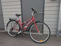 Yosemite Damcykel 28 tum 21 växlar i gott skick.