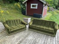 Två fina soffor grön plysch 1950/60-tal