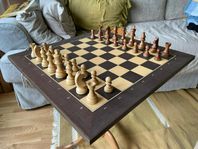 schackbräde 50x50 VM storlek. Valnöt