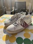 Guess skor 42 (äkta läder)