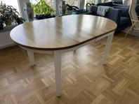 Matbord i ek