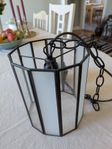 Taklampa i metall och glas från Ejander Design