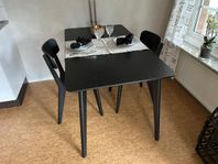 IKEA matbord med 4 stolar 