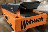 George Dennis Wah pedal cry baby