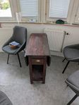 Äldre utdragbart matbord