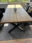 Matbord massiv ek