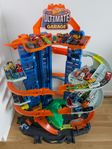 HotWheel Ultimate Garage playset + bilar