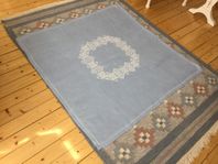 Duk handbroderad 