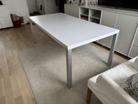 Stort matbord från Lammhults 