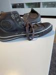 Converse i brunt skinn