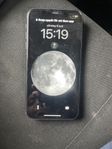 iPhone 11 64gb (sprucken där bak )
