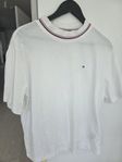 Tommy HILFIGER t shirt säljas Dam Storlek: L