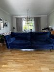 Blå soffa i sammet, 3-sits