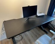 IKEA ”Uppspel” Gamingskrivbord