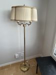 Golvlampa i mässing
