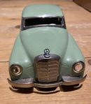 Mercedes bens plåtbil