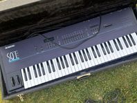 Ensoniq SQ-1 Plus synth  + stativ,  pedal & hård väska