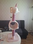 litet klösträd katt 