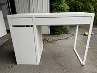 Micke skrivbord IKEA 