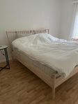 Säng 180 IKEA Vatneström sängram , bäddmadrass, stomme