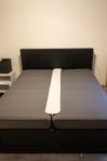 BRIMNES Sängstomme 160x200 + sänggavel+ Madrasser