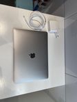 MacBook Air M1 8/256 GB