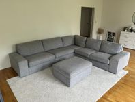 Stor grå och bekväm soffa i bra skick